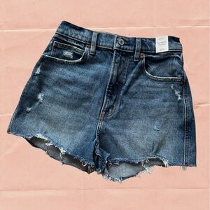 NWT Abercrombie Ultra High Rise Mom Shorts
